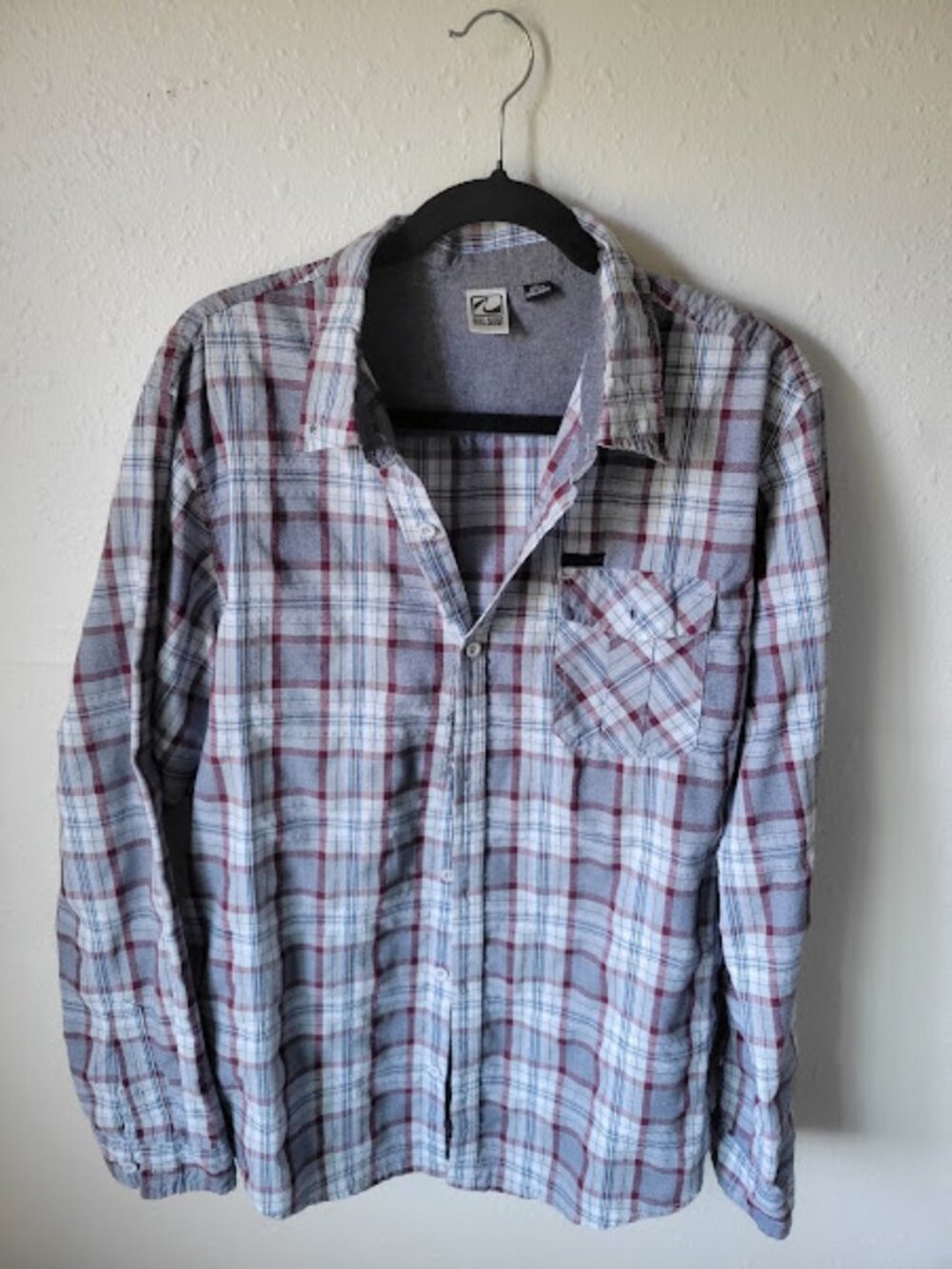Val Surf Men's Plaid Button Front Flannel Shirt Size XL Gray Red Long Sleeve